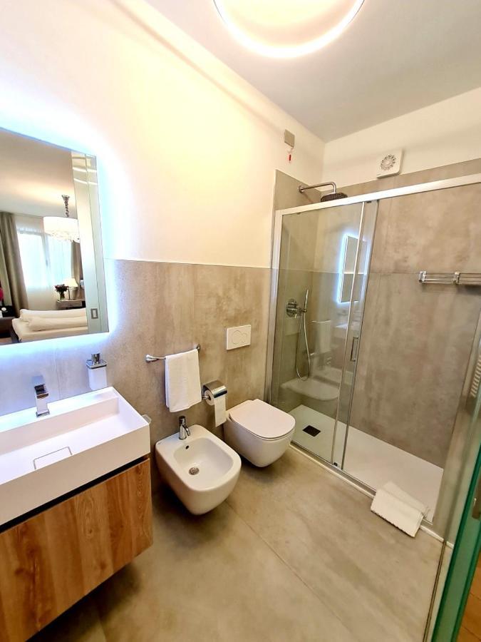 Sole Di Diana Luxury Apartments Песк'єра-дель-Гарда Екстер'єр фото