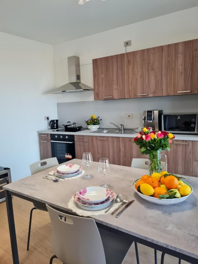 Sole Di Diana Luxury Apartments Песк'єра-дель-Гарда Екстер'єр фото